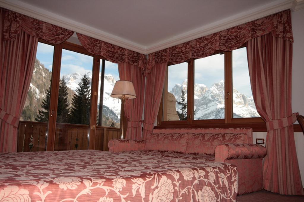 Hotel Lorenzetti Madonna di Campiglio Exterior photo