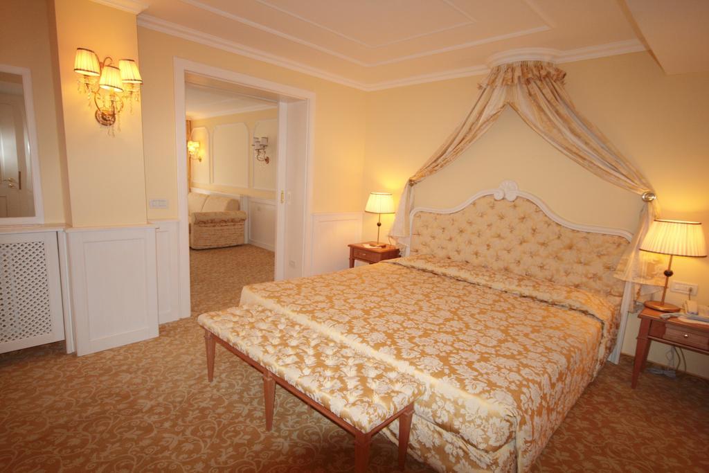 Hotel Lorenzetti Madonna di Campiglio Room photo