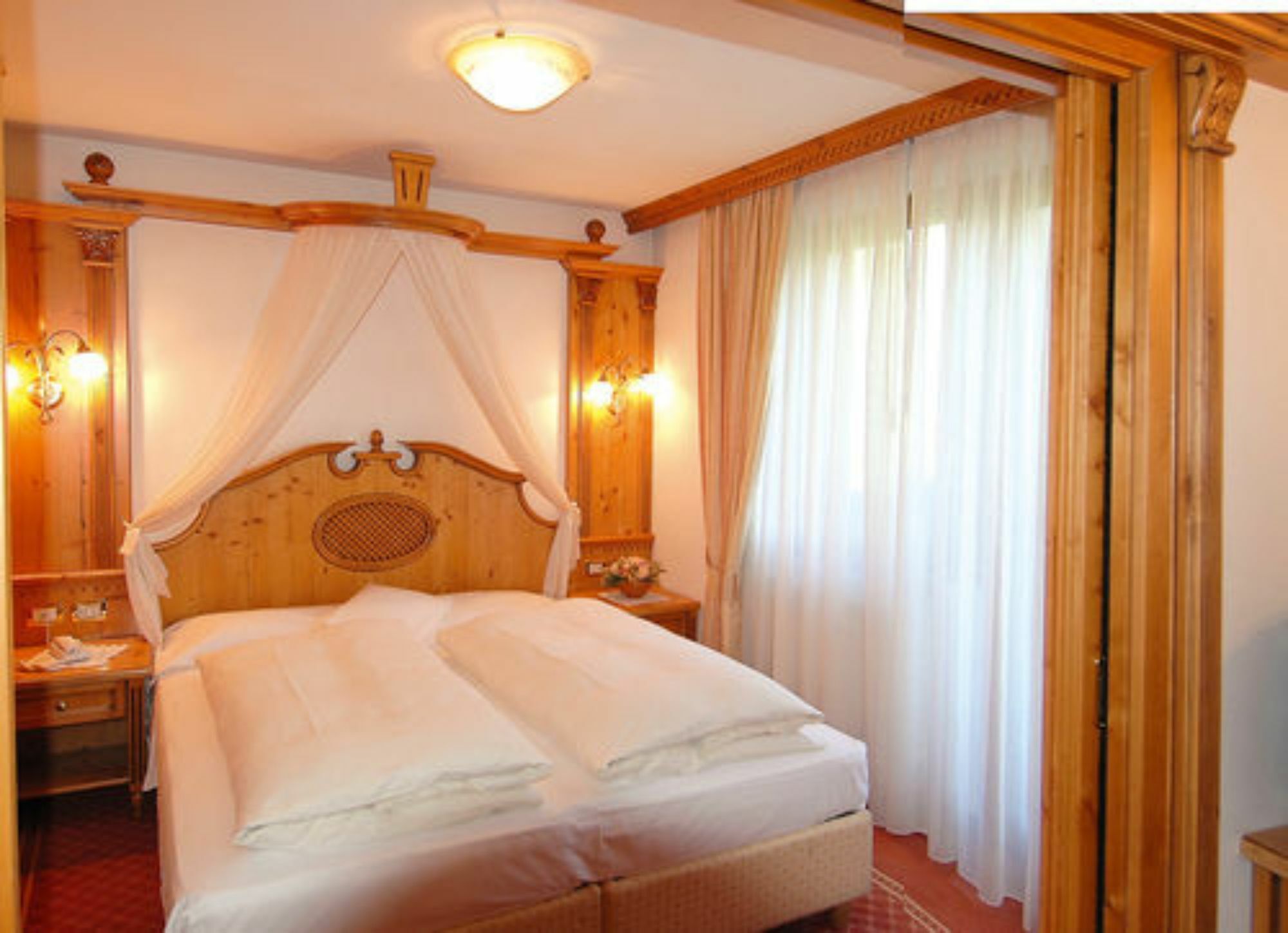 Hotel Lorenzetti Madonna di Campiglio Exterior photo